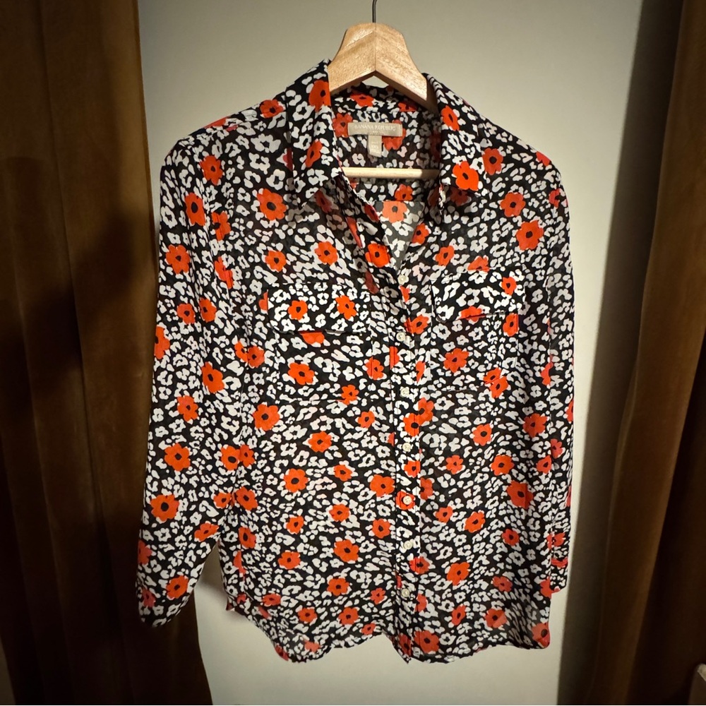 Banana Republic: Floral Button-Up Shirt